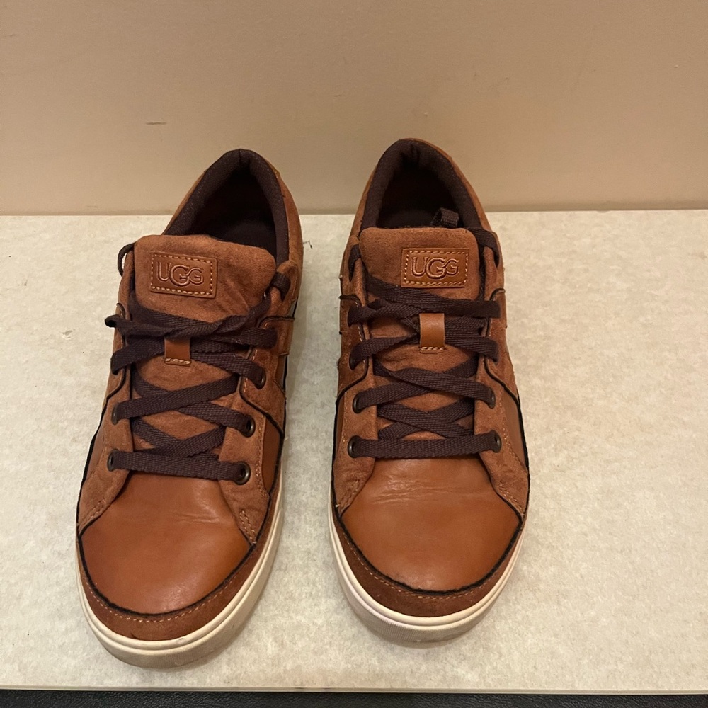 UGG Men's Chestnut Leather Low-Top Sneakers